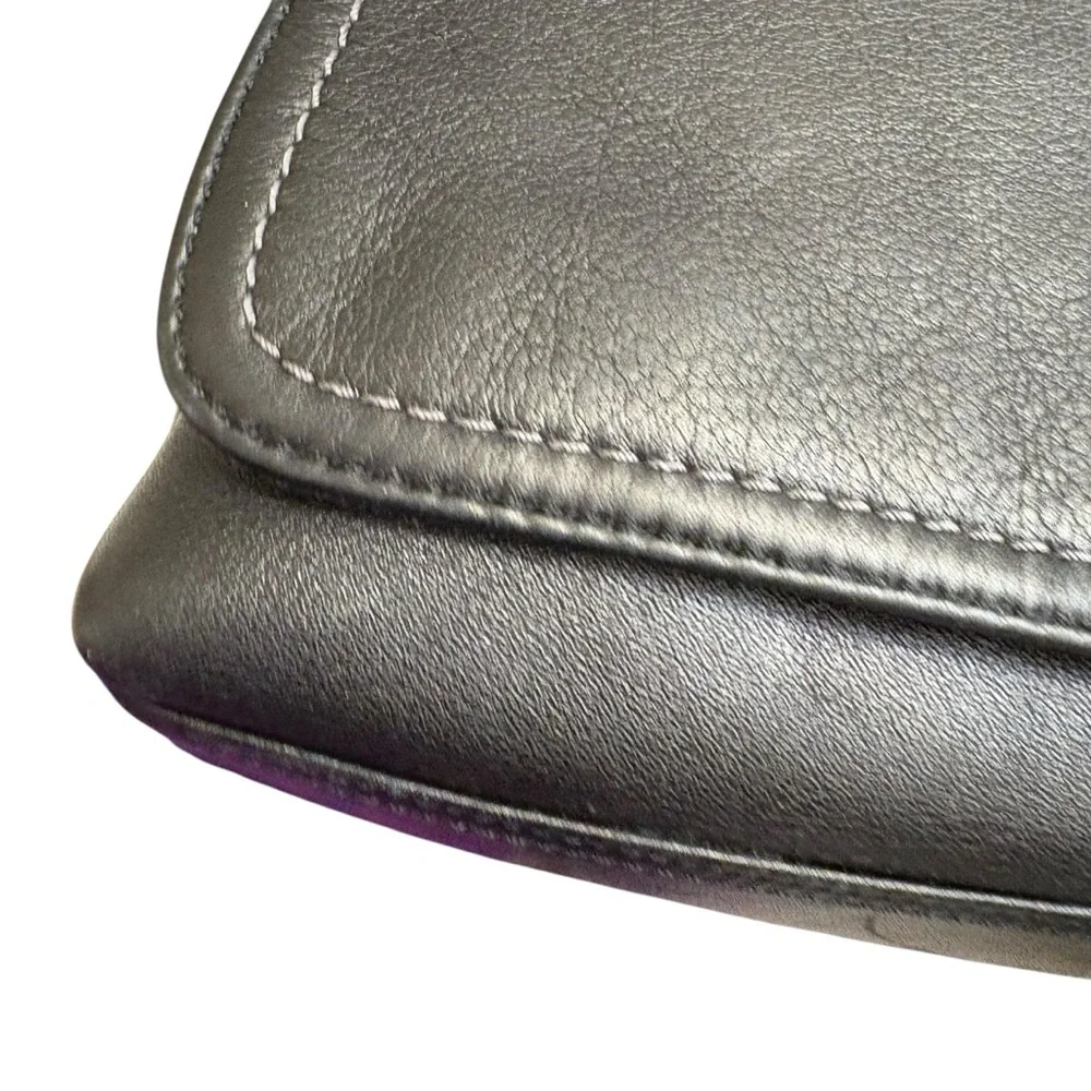 Coach F10204 black flap messenger shoulder bag vintage y2k